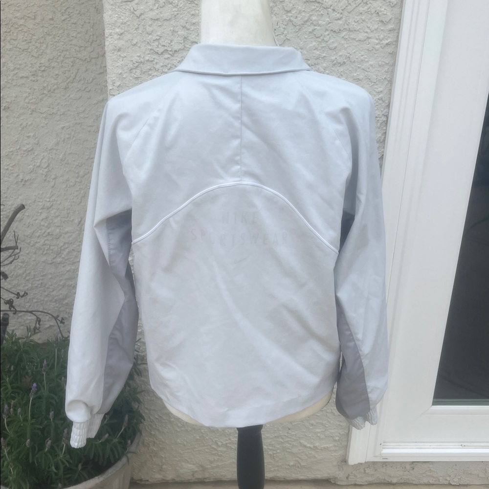 Nike Sportswear Women's Woven Light Grey Oversized Rain/Wind Jacket Size S - Picture 6 of 11
